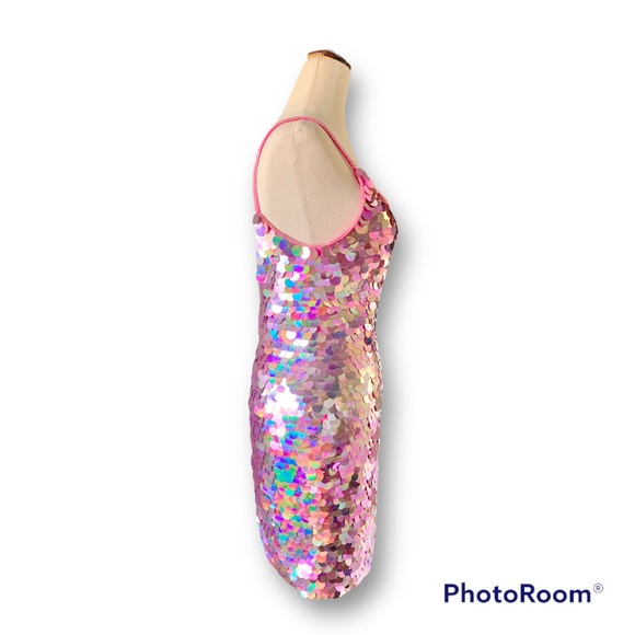 Hannah Montana’s Wardrobe, pink sequin dress - Picture 5 of 13